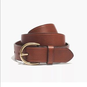 Medium Perfect Leather Belt in Pecan